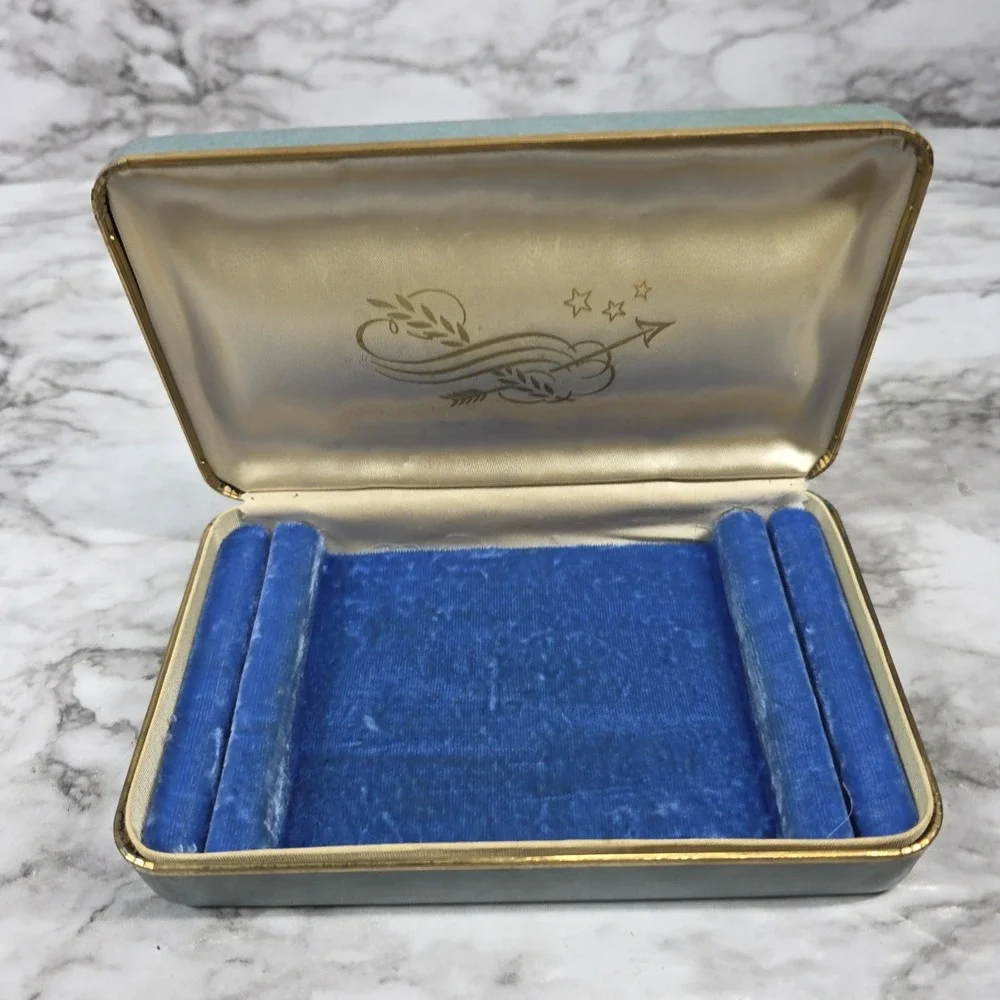 Vintage Genuine Tory Jewel Box 50's 60's Blue Velvet Interior READ Description
